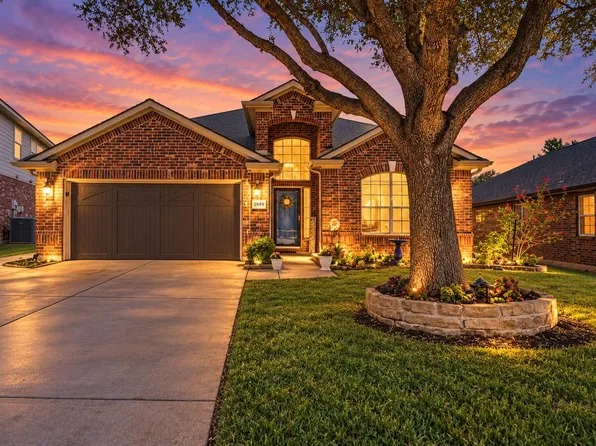 2849 Spotted Owl Dr, Fort Worth, TX 76244