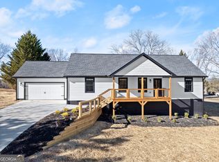 259 Deerfield Dr, Cleveland, GA 30528