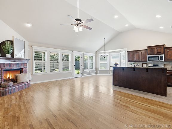4th image of 6913 N 128th Ct