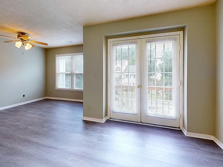 6008 Chestnut Hollow Ct — Photo 37
