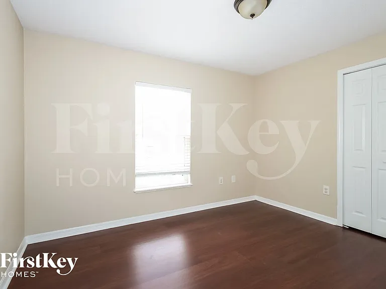 1438 SW Paar Dr — Photo 12