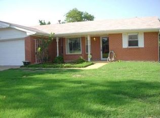 613 Greenwood Dr, Midwest City, OK 73110