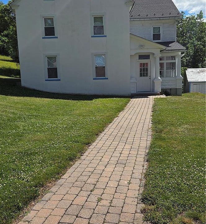 1st image of 3166 Mountain View Dr