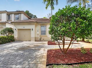 7915 NW 20th St, Pembroke Pines, FL 33024