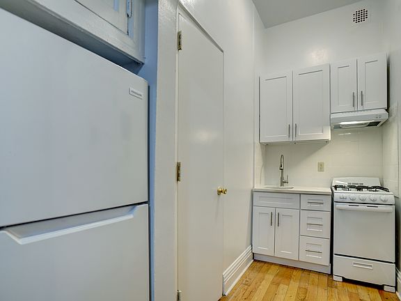 5th image of 8 W 90th St APT 6