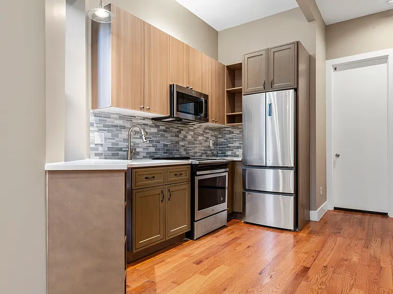 253 Hart St #2L — Photo 1
