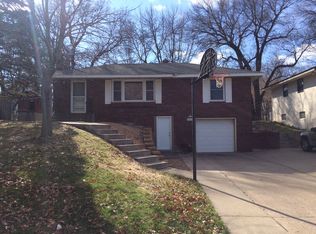 5059 Red Oak Dr, Mounds View, MN 55112