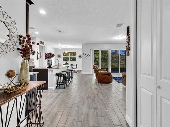 5th image of 762 SE Atlantus Avenue