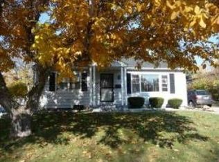 2716 W Grove Ave, Waukegan, IL 60085