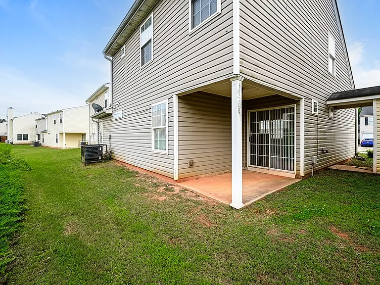 145 Meadowridge Dr — Photo 17
