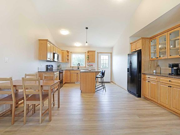 3rd image of 215 Upland Ave W