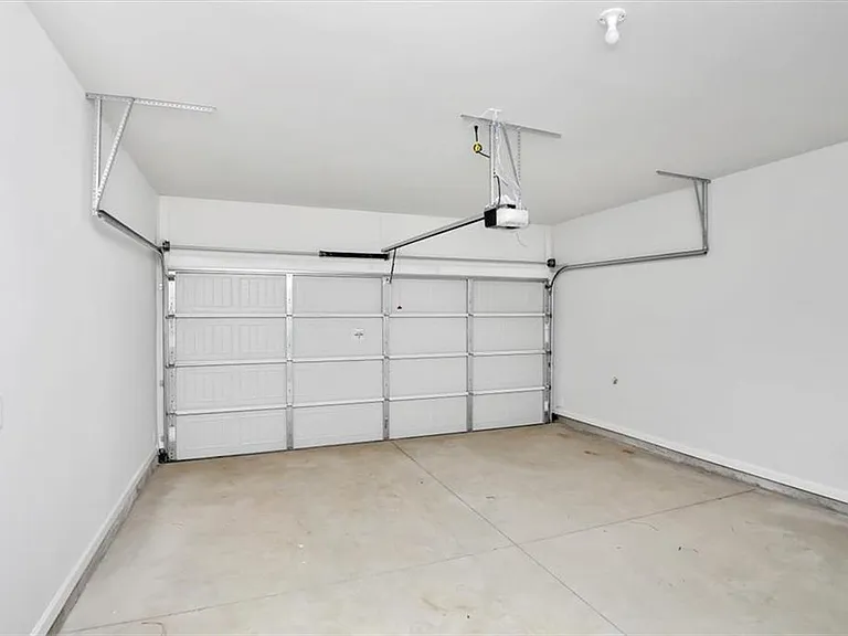2601 Hedgeway Cir NW — Photo 10