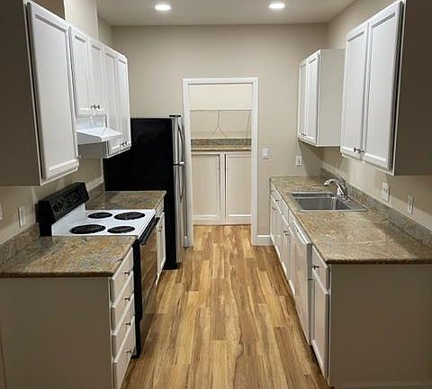 Kitchen entering from dining area