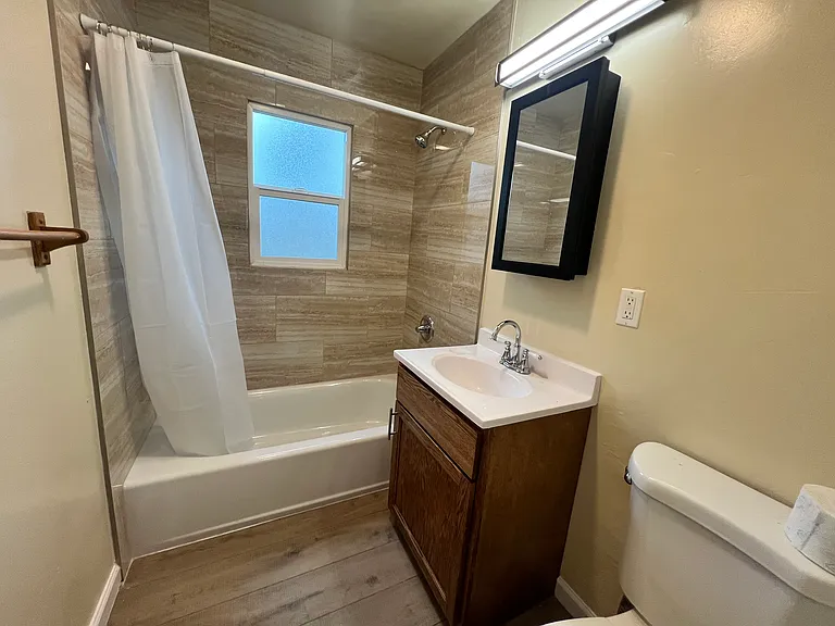 923 Linden Ave #21 — Photo 5