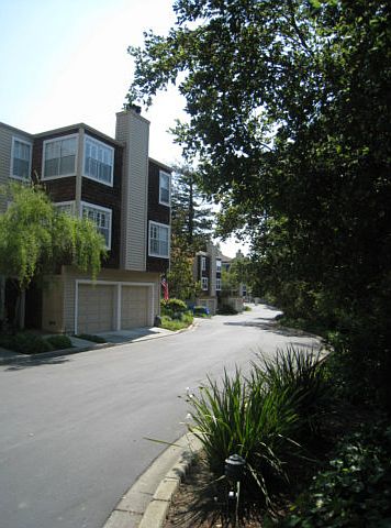 1st image of 32 Holmes Dr