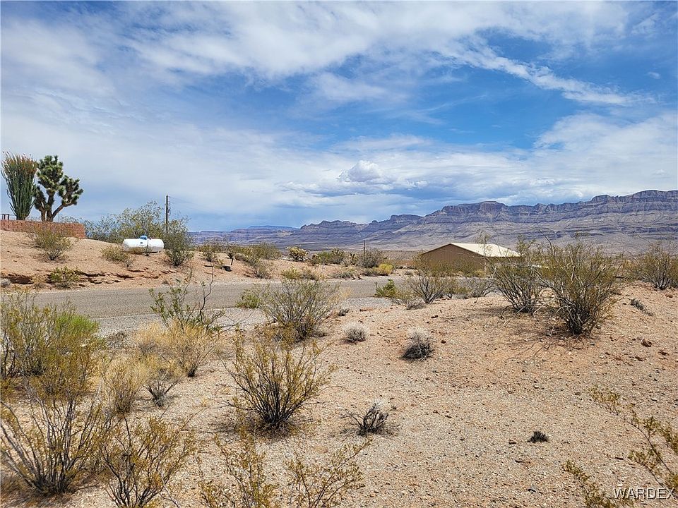 2nd image of 900 E Dorado Drive