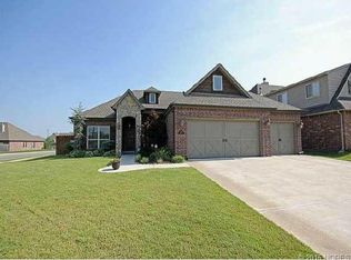 3704 W 107th Ct S, Jenks, OK 74037