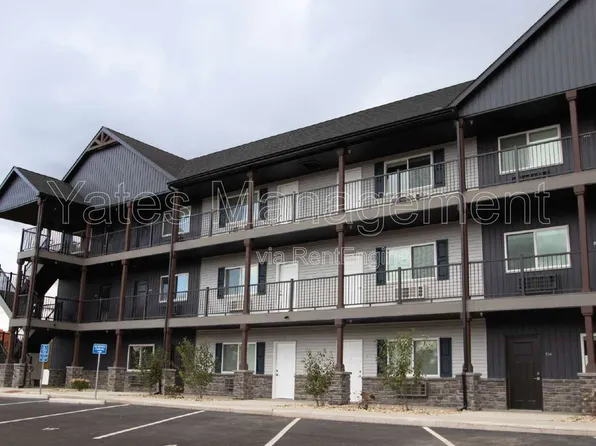 411 W McPherson Ave APT 303, Findlay, OH 45840