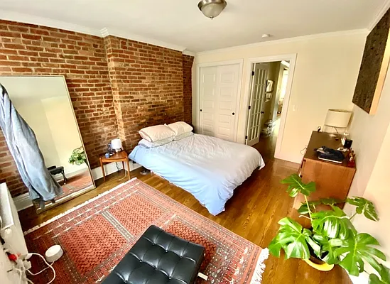 Rented by REAL New York | media 7