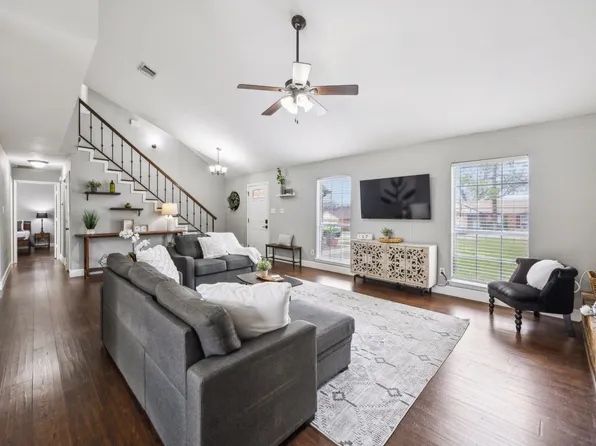 1601 Chittam Dr, Euless, TX 76039