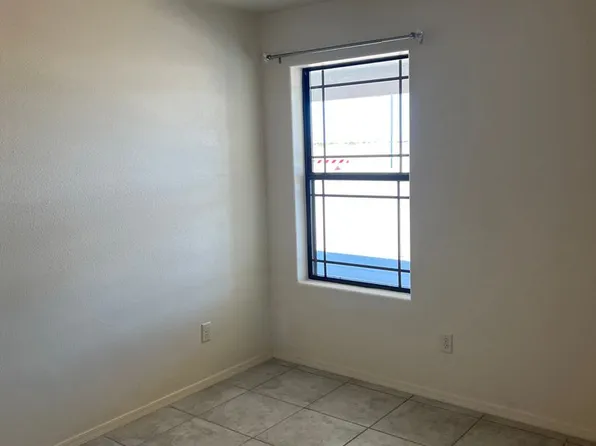 375 N Saguaro Ave, San Luis, AZ 85349