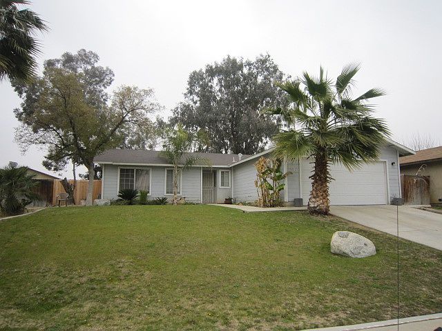 1st image of 8918 Lanora Ave
