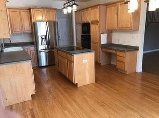 23751 N Valley Rd, Lake Zurich, IL 60047