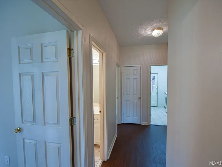 1691 Rambling Brook Ln — Photo 48