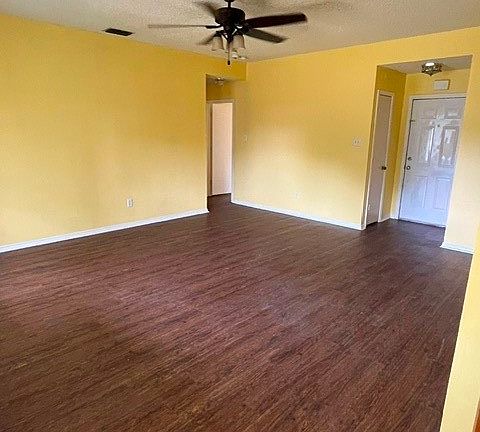 2nd image of 717 Dominga St