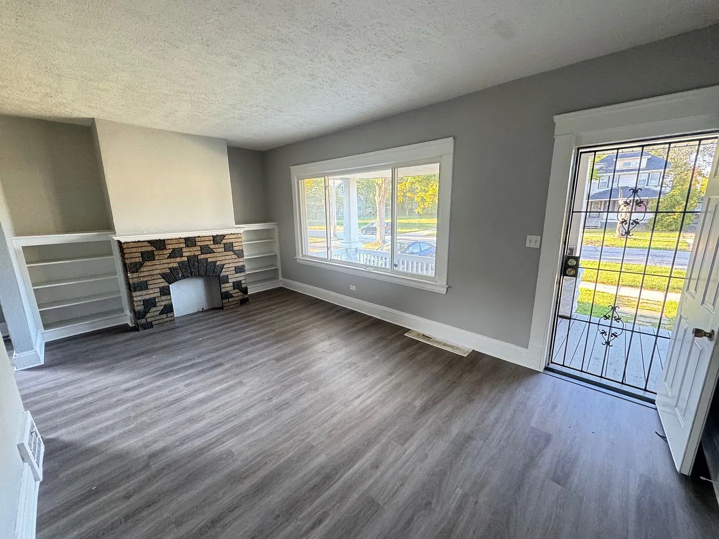 13504 Southview Ave — Photo 4