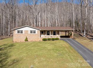 166 Huskins Rd, Spruce Pine, NC 28777