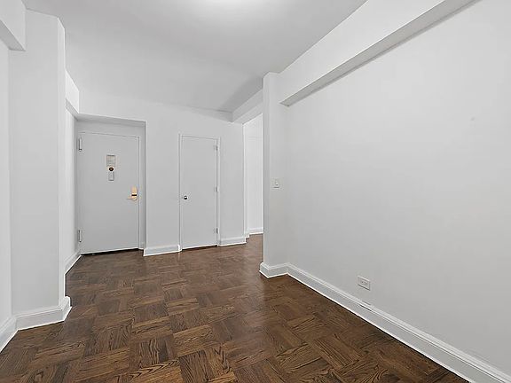4th image of 40 Park Ave APT 5J
