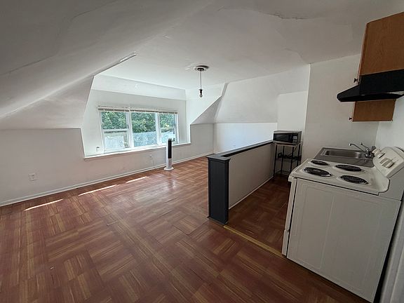 2nd image of 1200 Arrott St APT 5