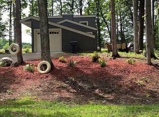 4904 S Manor Dr, Cedar, MI 49621