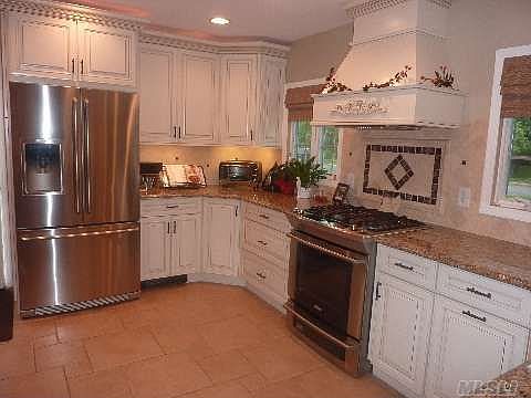 4th image of 26 Glen Ln