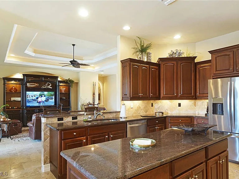 5415 SW 17th Ave — Photo 20