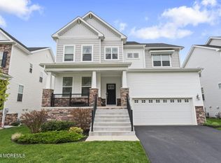 16 Kronenberg St, Tinton Falls, NJ 07724