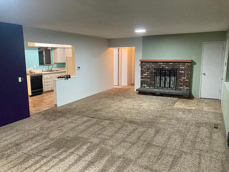 2626 SE 92nd Ave — Photo 5