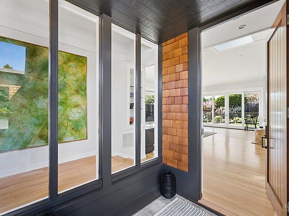 3rd image of 4 Warrens Way