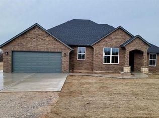 16745 Hadley Ln, Yukon, OK 73099