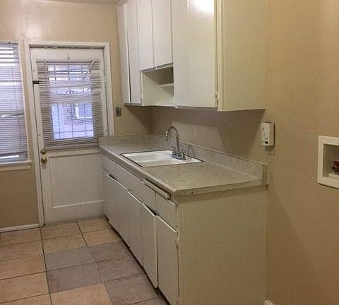 4th image of 238 S Mission Dr