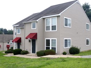 Foxhill Townhouses 1542, Harrisonburg, VA 22801