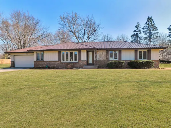 4381 Grainery Rd, Roscoe, IL 61073