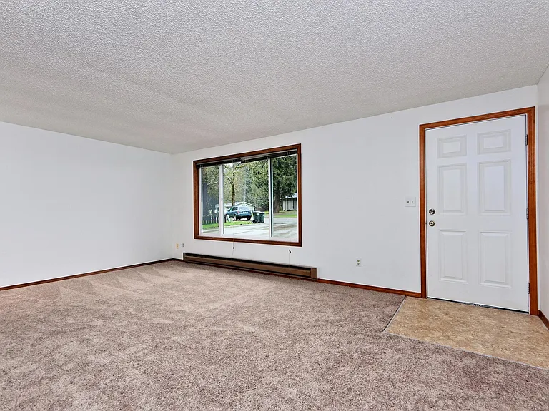 4325 Ridgewood Ln NW — Photo 7