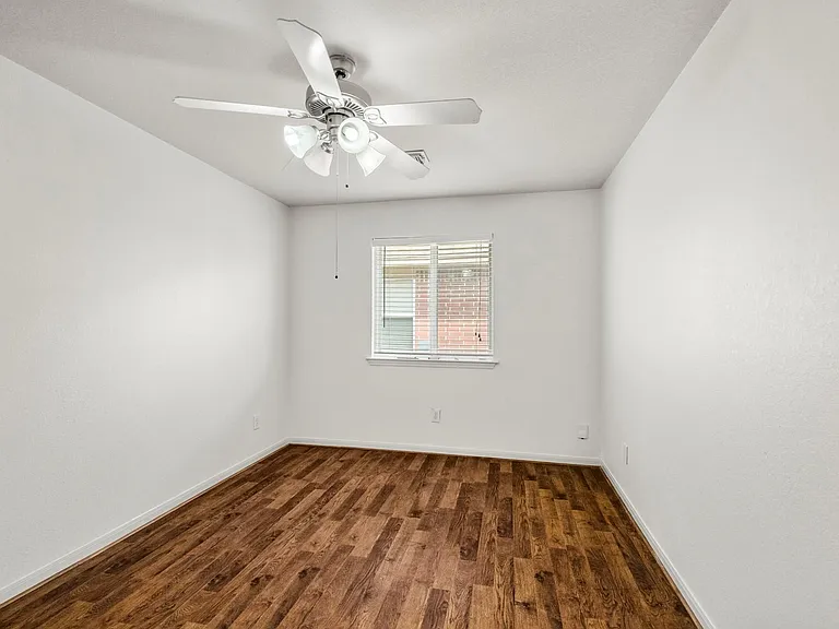 3211 Falcon Trail Dr — Photo 30