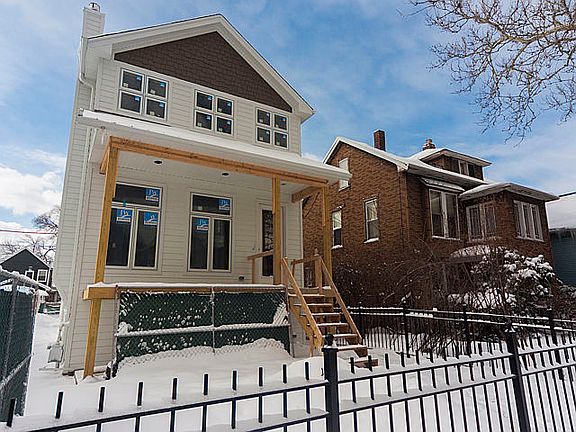 2nd image of 2424 N Artesian Ave