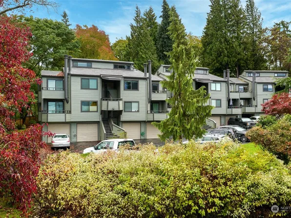 7016 116th Avenue NE #D, Kirkland, WA 98033
