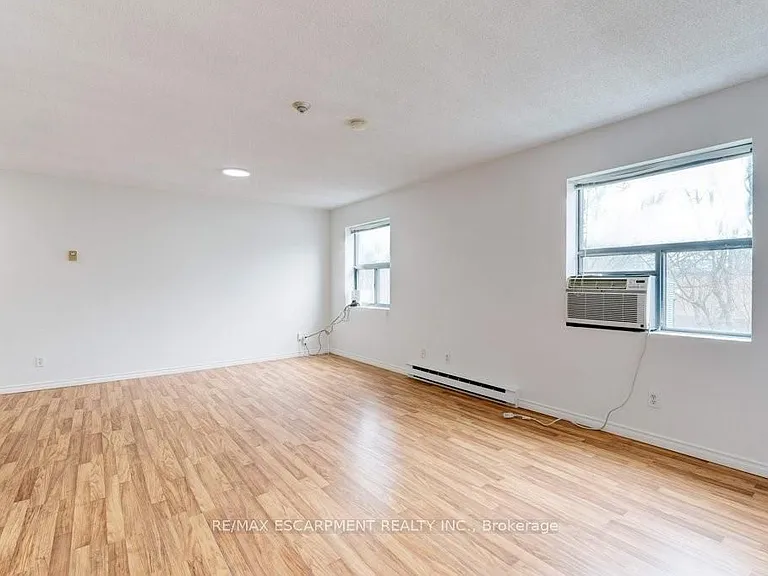 175 Hunter St E #207 — Photo 9