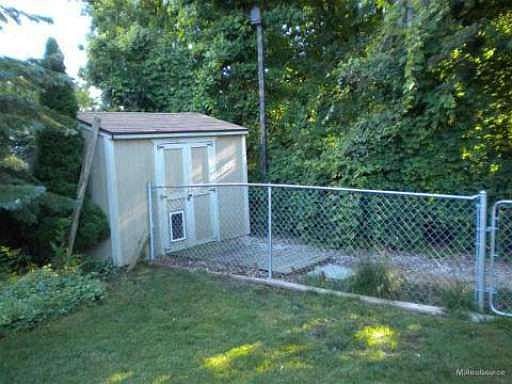 5th image of 50033 Pembroke Dr