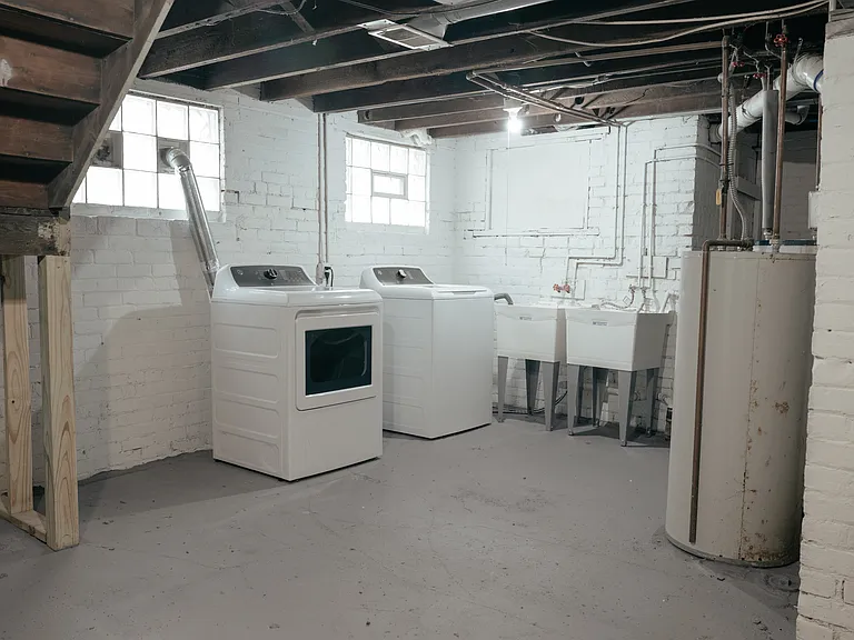 2223 Junction St #1 — Photo 9